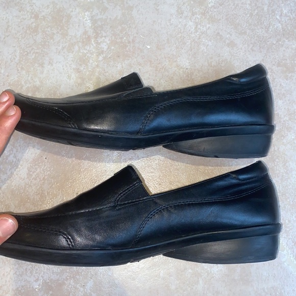 Naturalizer Back Flats Size 7.5 - Picture 3 of 7